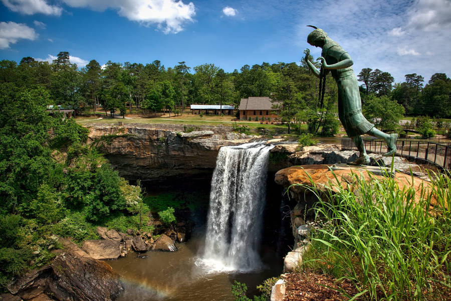 Комар водопад. Noccalula Falls Park. Алабама штат США природа. Штат Алабама достопримечательности. Noccalula Falls Park Гадсден.