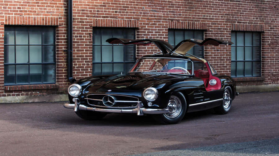 1 классик класс. Mercedes-Benz 300 SL Gullwing w198. Mercedes 300 SL w198. Мерседес Бенц w198. Мерседес Бенц 300 сл.