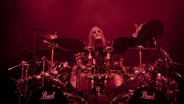 Descargar fondos de Retratorojo De Joey Jordison | Wallpapers.com