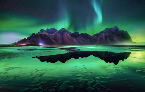 Download Northern Lights Pictures | Wallpapers.com