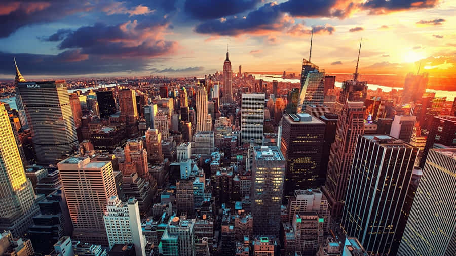 1366x768 Empire State Building Background Wallpaper