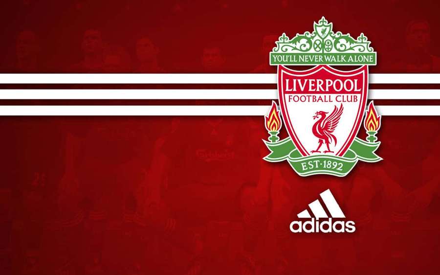 Liverpool FC Wappen mit Adidas-Logo auf rotem Hintergrund mit Spieler-Silhouetten. — Adidas Bilder