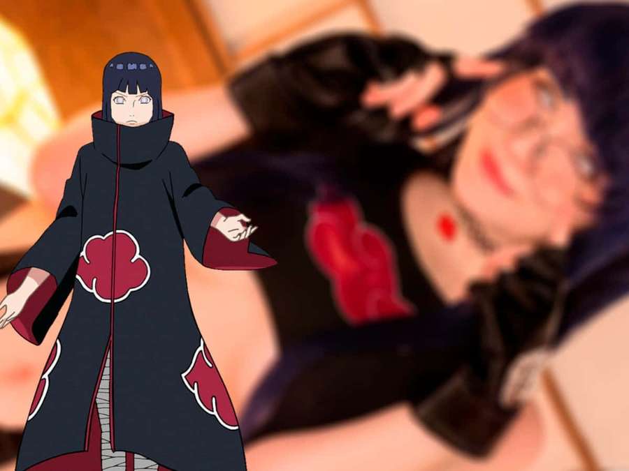 Ninja de anime con capa de Akatsuki con persona de cosplay borrosa detrás. — Akatsuki Hinata Fondos de pantalla