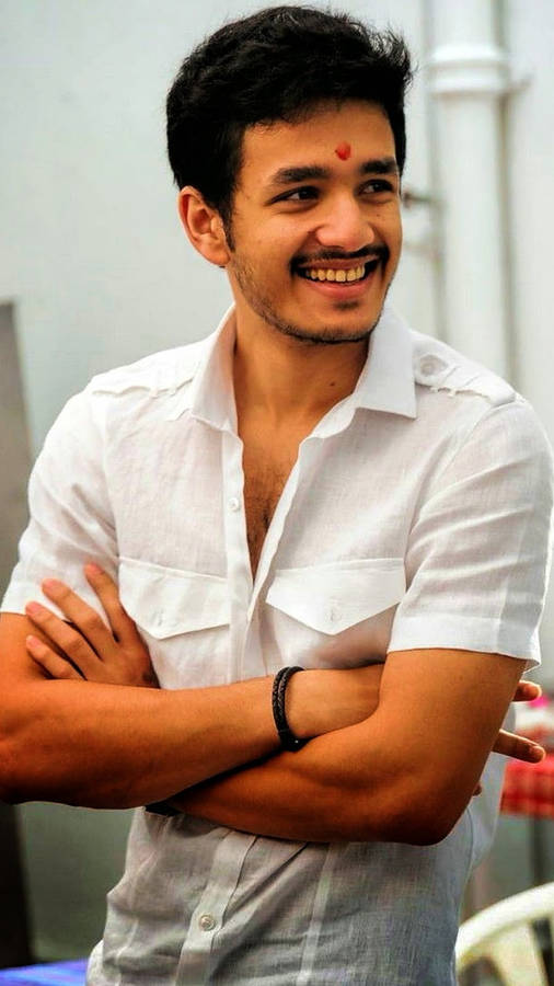 Akhil Akkineni Fond d'écran