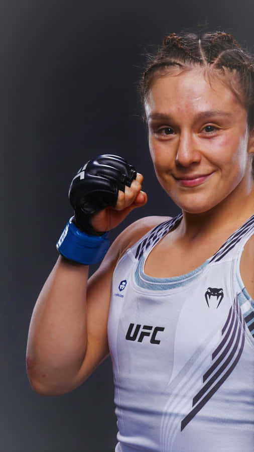 Alexa Grasso Achtergrond