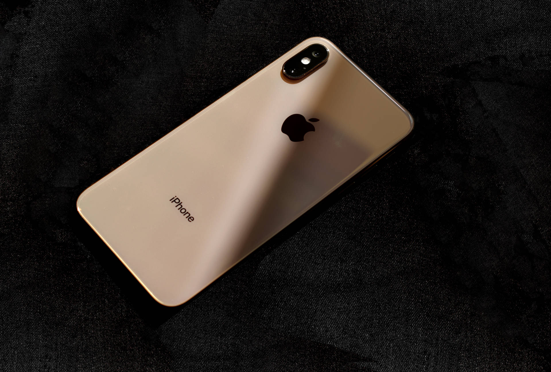 Free Black And Gold Iphone Wallpaper Downloads, [100+] Black And Gold Iphone  Wallpapers for FREE 
