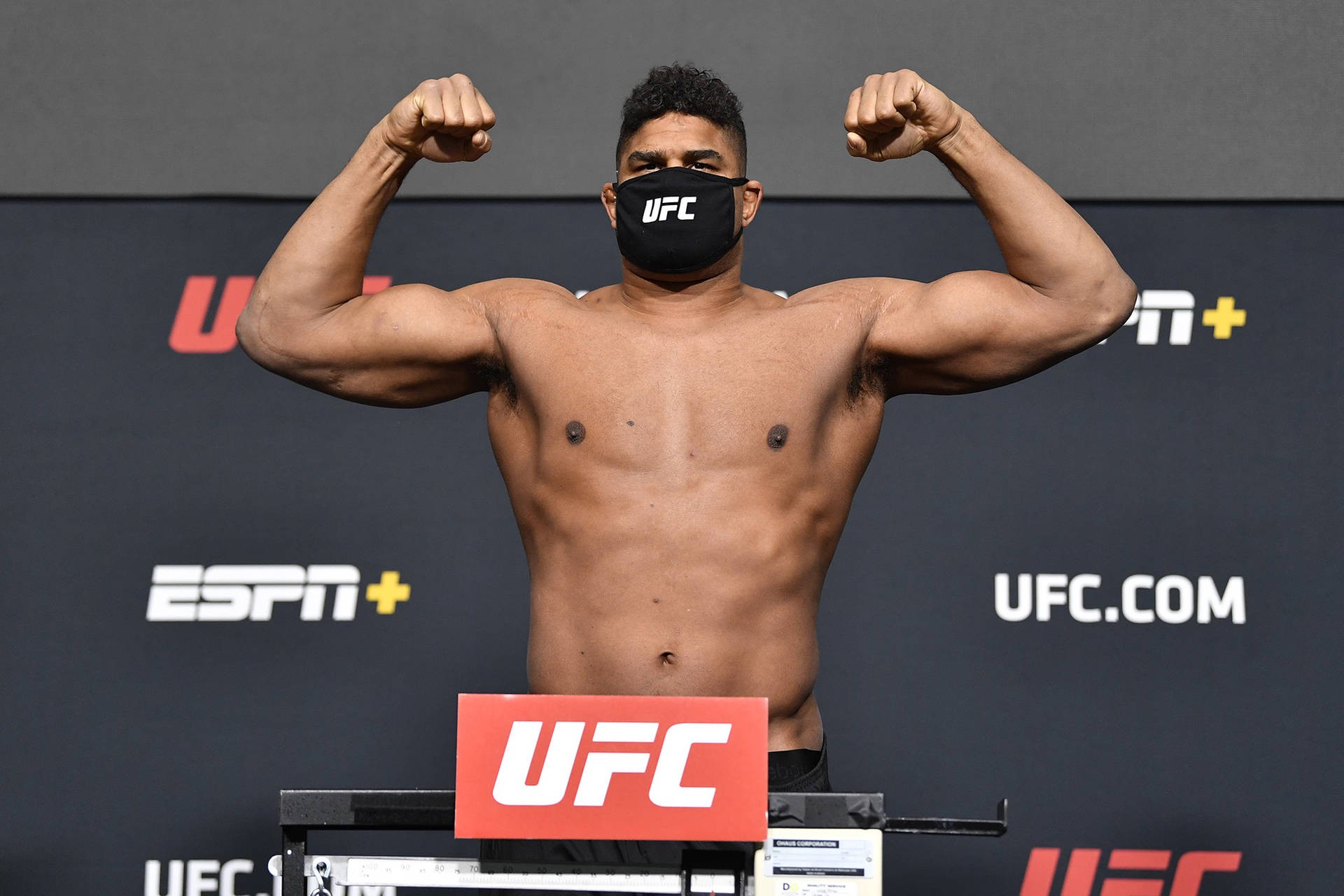 Alistair Overeem Sfondo