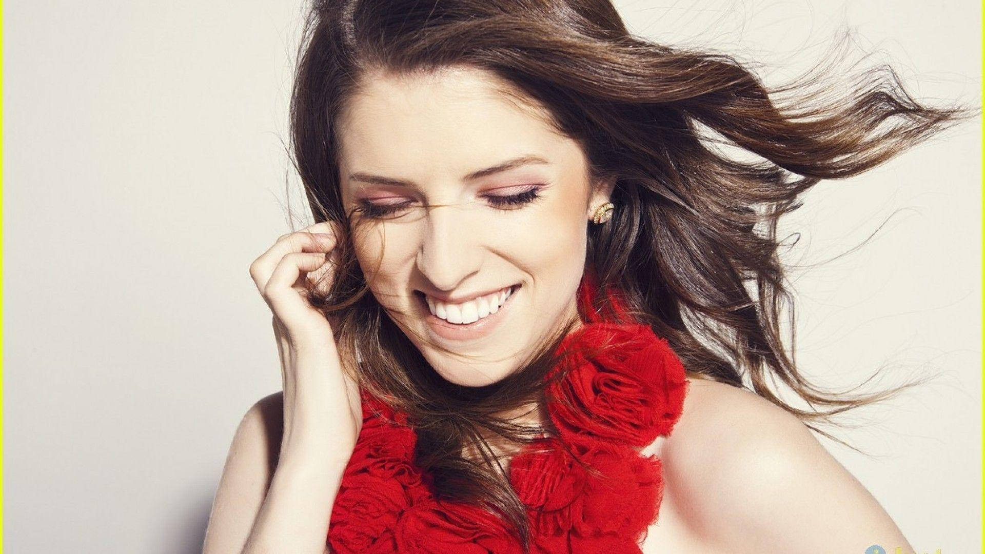 Anna Kendrick Pictures Wallpaper