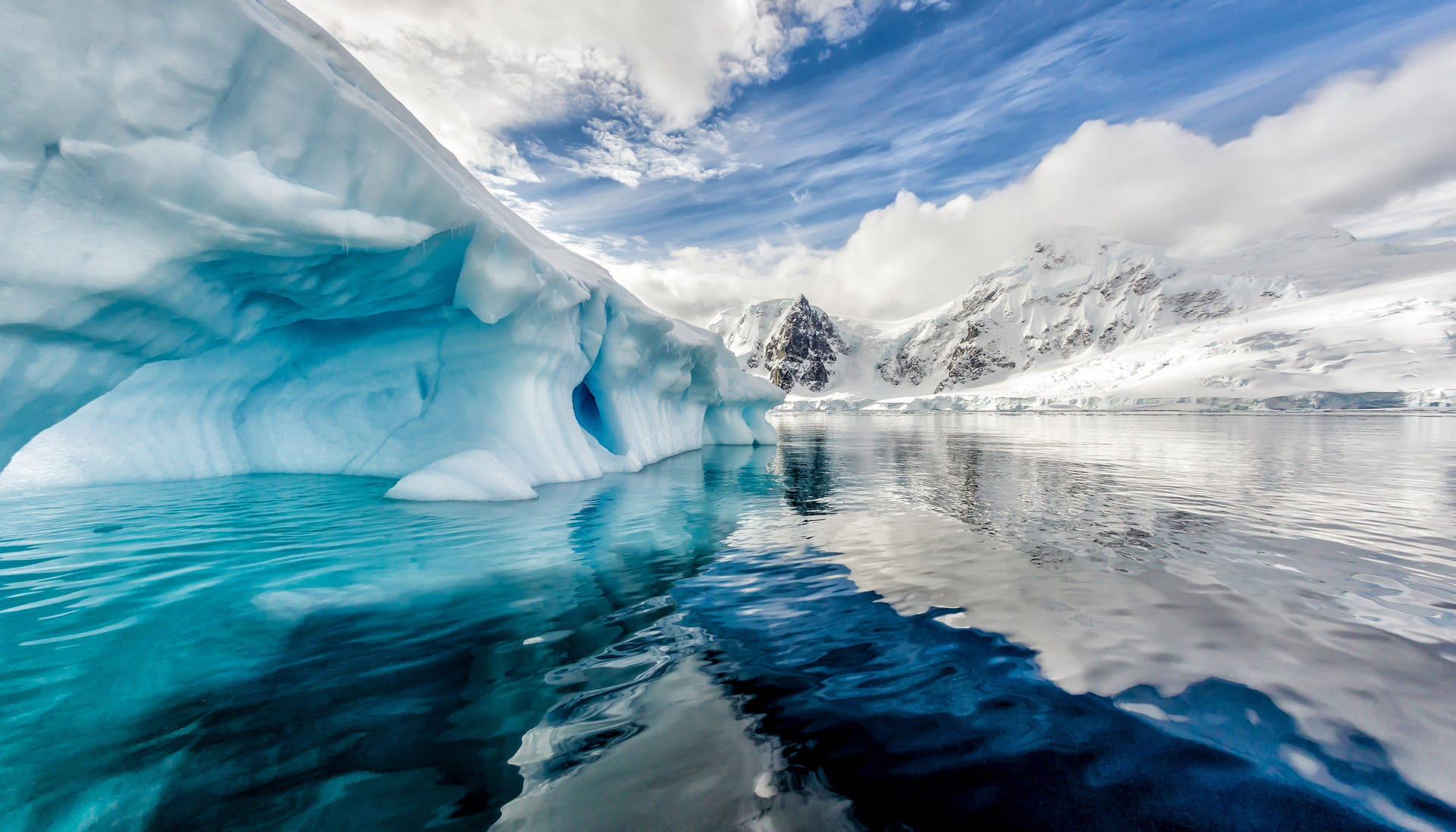 Premium Photo | Antarctica arctic glacier thick snow snowy mountains cold  wallpaper background
