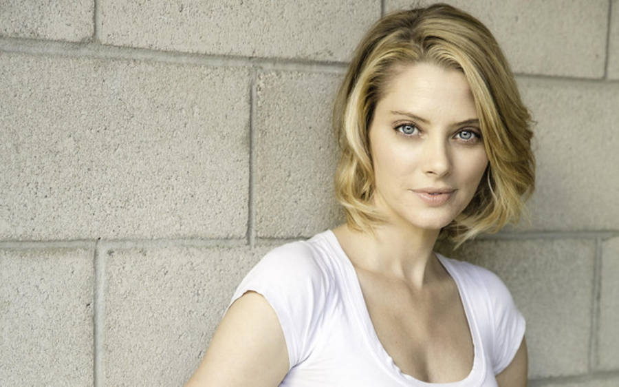 April Bowlby Achtergrond