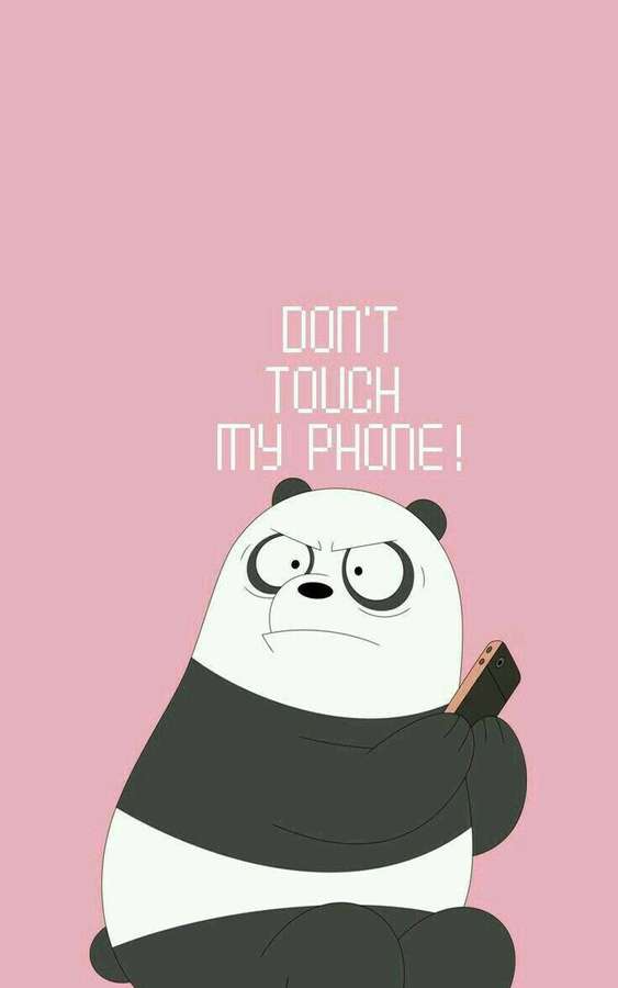 Wütender Panda-Cartoon hält Telefon mit der Aufschrift 'FASS MEIN TELEFON NICHT AN!' — Ästhetischer Panda Wallpaper