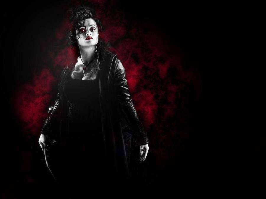 Gothic woman with red eyes and smoke in dark background — Bellatrix Wallpaper