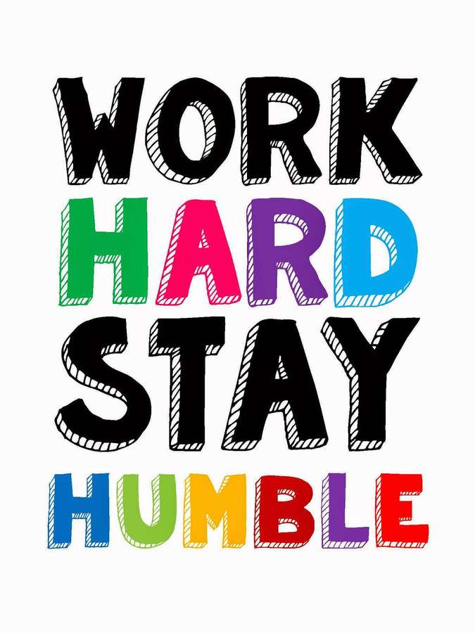 Motivierendes Zitat in fetten bunten handgezeichneten Buchstaben, die work hard stay humble sagen. — Bescheiden Wallpaper