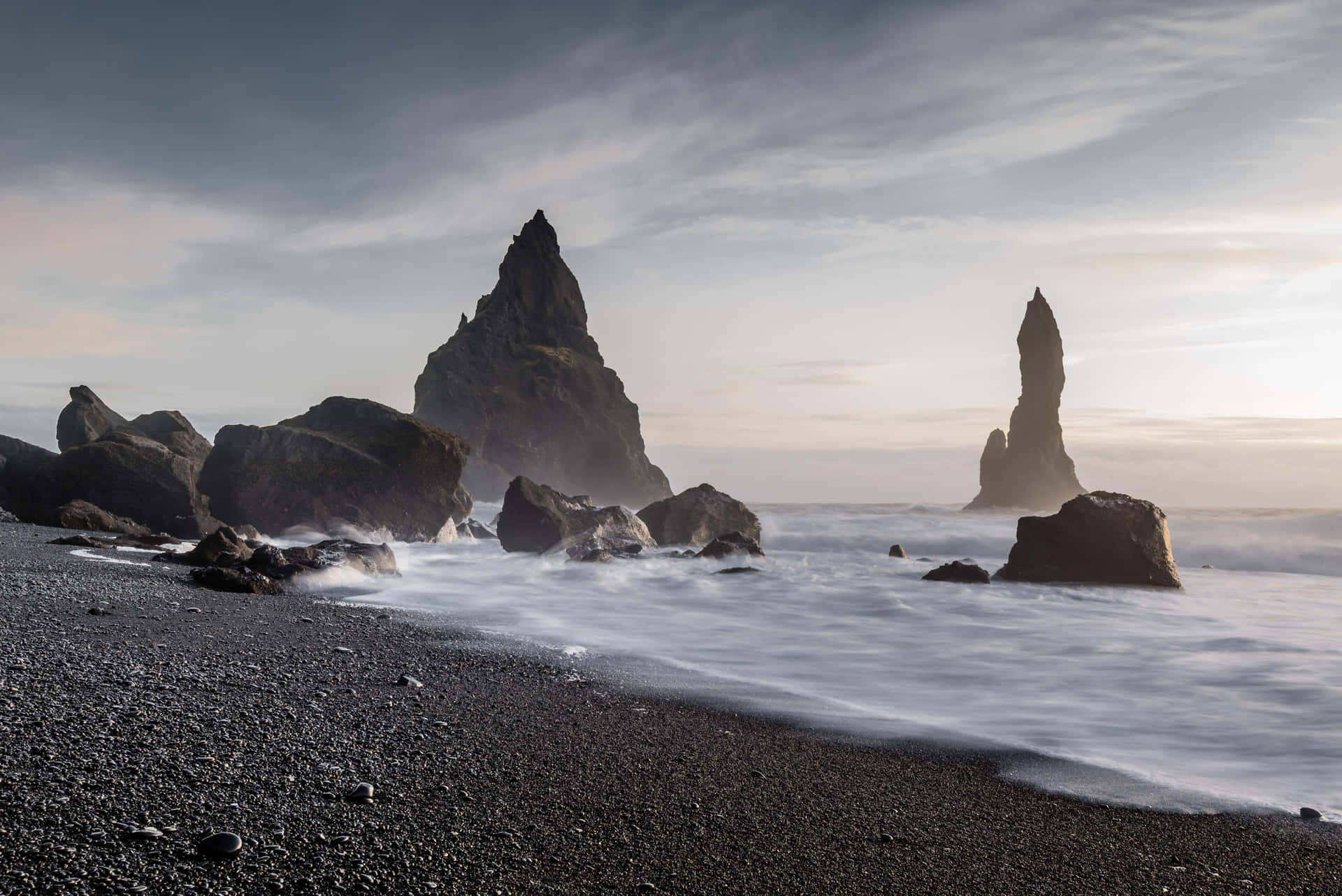 Black Sand Beach Bakgrunnsbildet