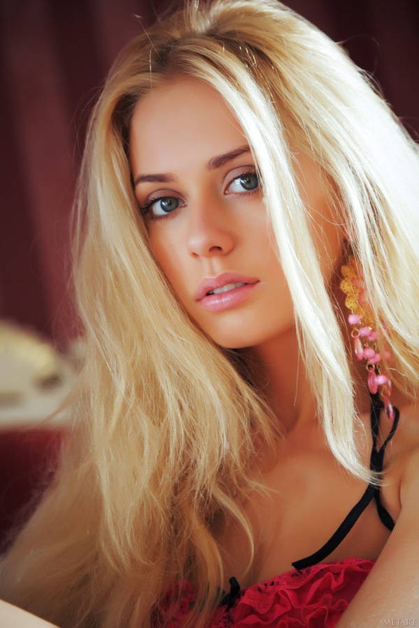 400+ Blonde Woman Wallpapers Wallpapers