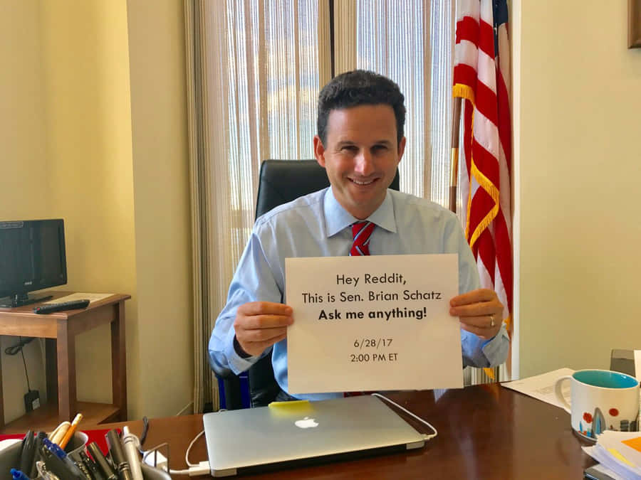 Brian Schatz Achtergrond