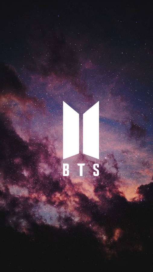 BTS-Logo vor einem farbenfrohen Sternenhimmel mit Nebelwolken. — Bts Logo Bilder