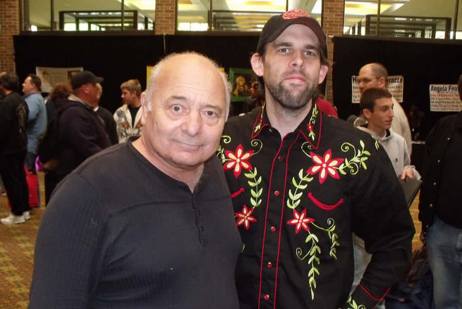 Burt Young Taustakuva