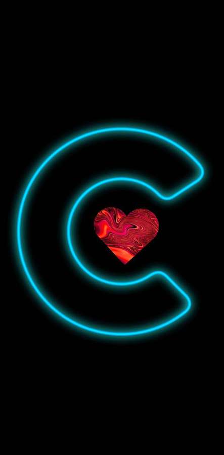 Neon-Cyan-Buchstabe C umgibt ein marmoriertes rotes Herz auf schwarzem Hintergrund. — C Wallpaper