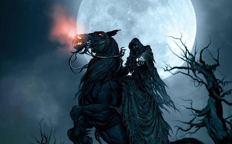 Segador en caballo esquelético bajo luna llena con ojos brillantes — Caballero Fondos de pantalla