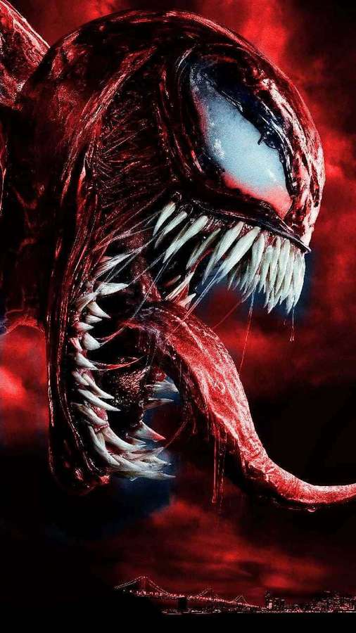 Et monstrøst rødt rumvæsen med glødende øjne og skarpe tænder brøler i et mørkt bybillede. — Carnage iPhone Wallpapers