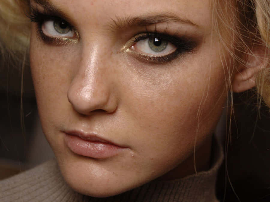 Caroline Trentini Fond d'écran