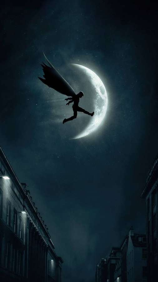 Super-herói voando pela lua sobre a cidade à noite — Cavaleiro da Lua Papéis de Parede