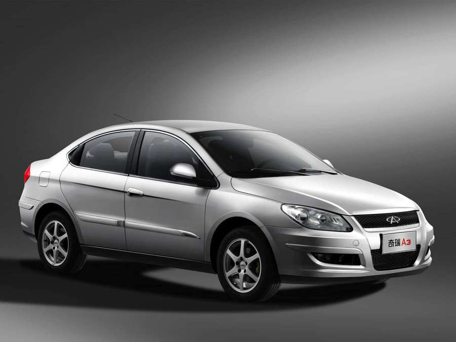 Silver sedan car in studio lighting with gradient background. — Chery A3 Wallpaper