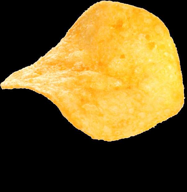 Crispy golden potato chip against black background — Chips PNG