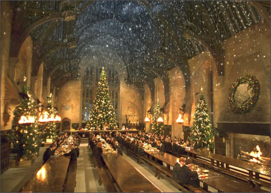 Christmas At Hogwarts Background Wallpaper