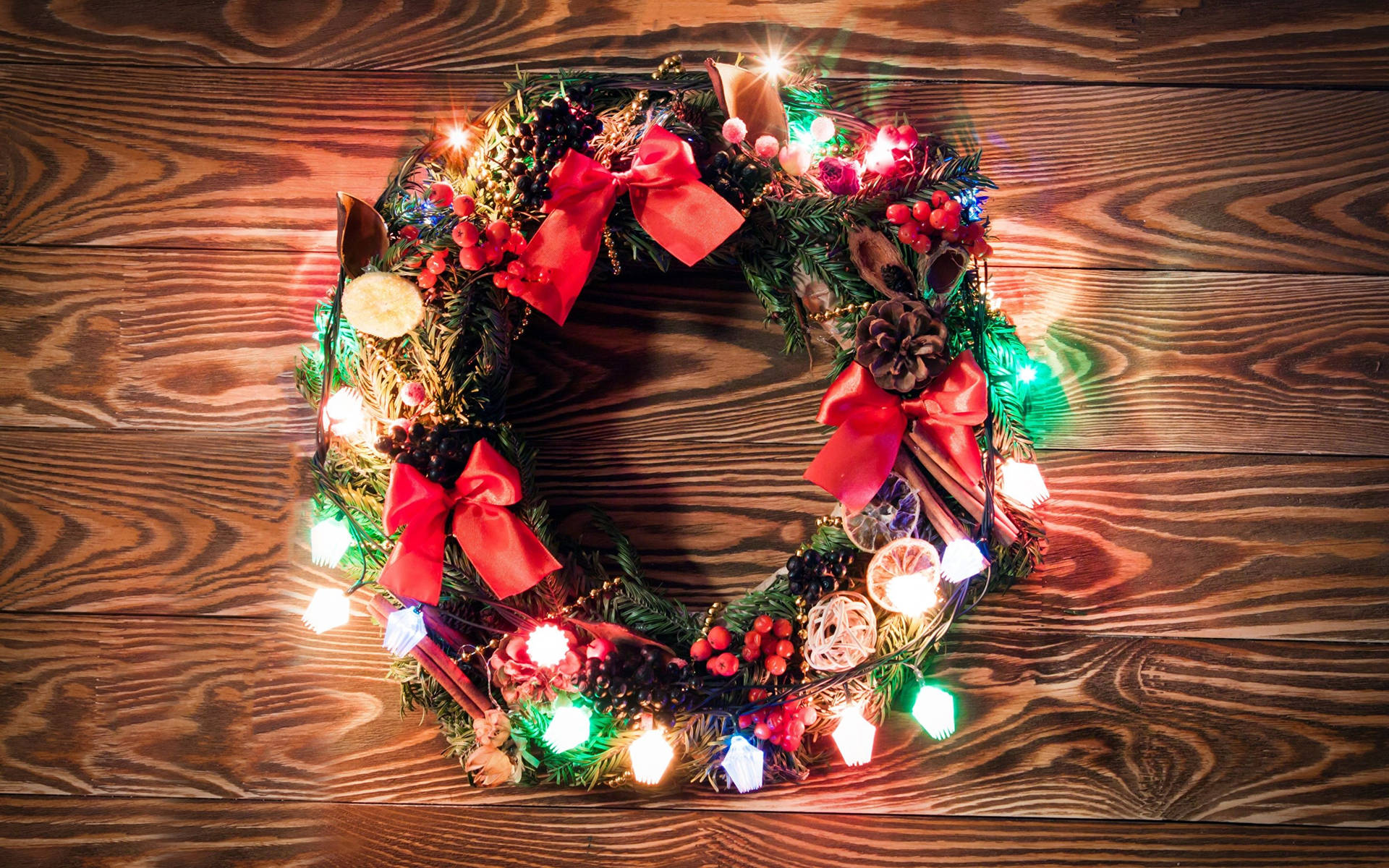 Christmas Wreath Pictures Wallpaper