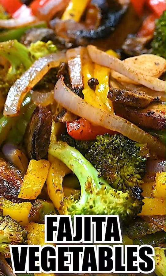 Verduras fajita chisporroteantes con brócoli, pimientos y cebollas. — Comida local Fondos de pantalla