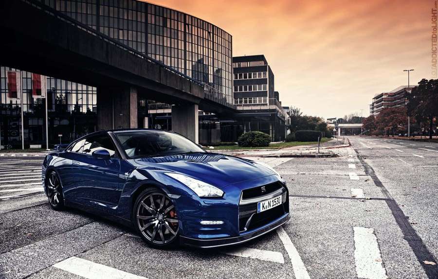 Cool GTR with a stylish Fire Red finish — Cool Gtr Wallpaper