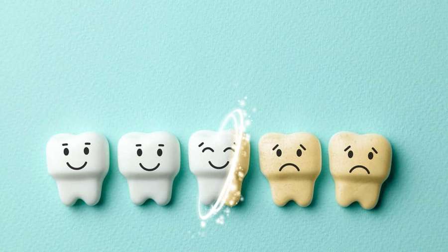 Five smiling and frowning tooth figurines showing dental hygiene transformation. — Dental Background