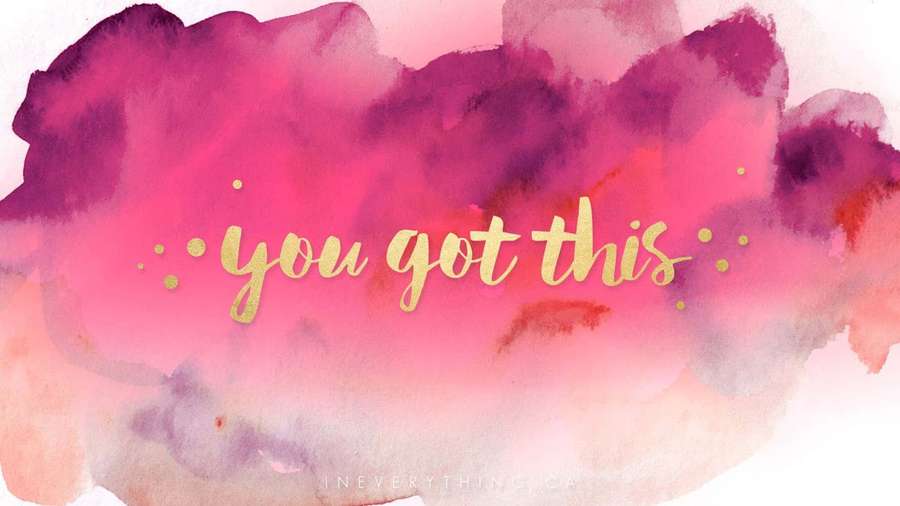 Motivationsspruch du schaffst das in Goldschrift auf einem pink-lila Aquarellhintergrund. — Desktop Computer Hintergrundbild