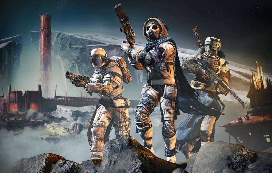 Drei gepanzerte Soldaten mit Waffen auf einem felsigen fremden Planeten unter einem Sternenhimmel. — Destiny 2 Shadowkeep Wallpaper