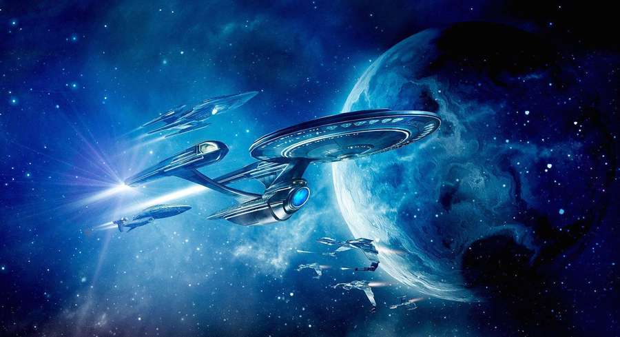 Tähtilaivaston alukset lentävät sinisen planeetan ohi syvässä avaruudessa. — Discovery Taustakuvat