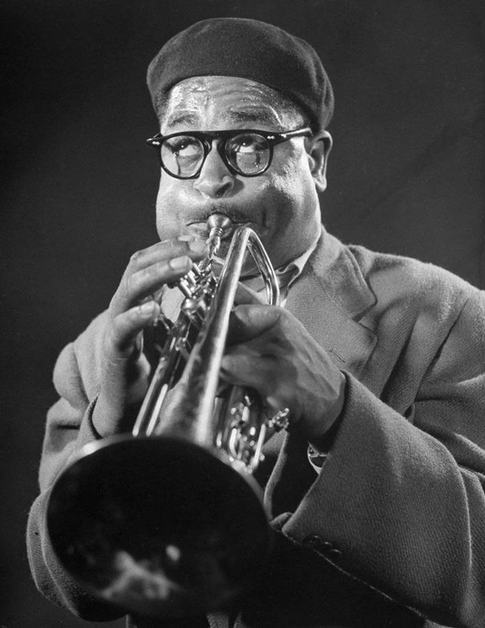 Dizzy Gillespie Taustakuva