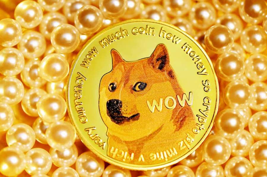 Golden Dogecoin surrounded by yellow pearls symbolizing digital wealth. — Dogecoin Background