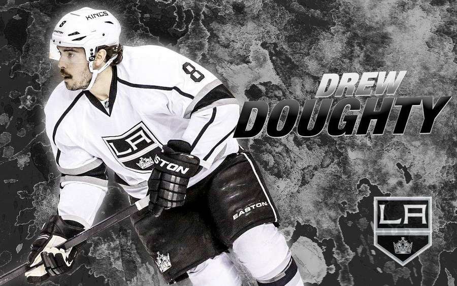 Hockeyspieler Drew Doughty in LA Kings-Uniform in Aktionspose. — Drew Doughty Bilder