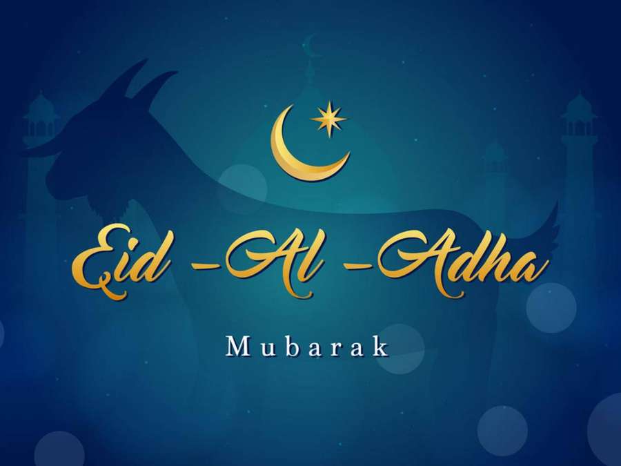 Saudação Eid-Al-Adha Mubarak com estrela crescente e silhuetas de mesquita em fundo azul. — Eid Mubarak Papéis de Parede