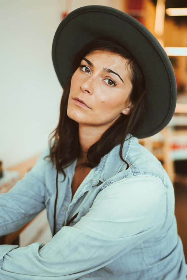 Elysia Rotaru Taustakuva