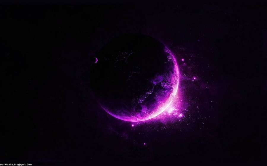 Planeta roxo brilhando no espaço escuro com estrelas — Escuro Papéis de Parede