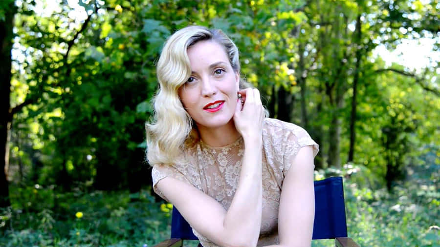 Evelyne Brochu Wallpaper