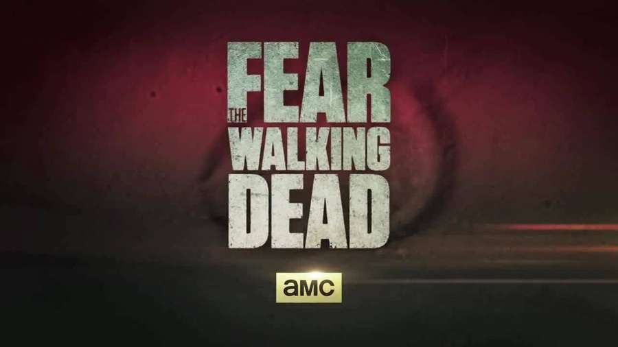 Titolo di testa per Fear the Walking Dead con logo AMC su sfondo rosso scuro. — Fear The Walking Dead Sfondi