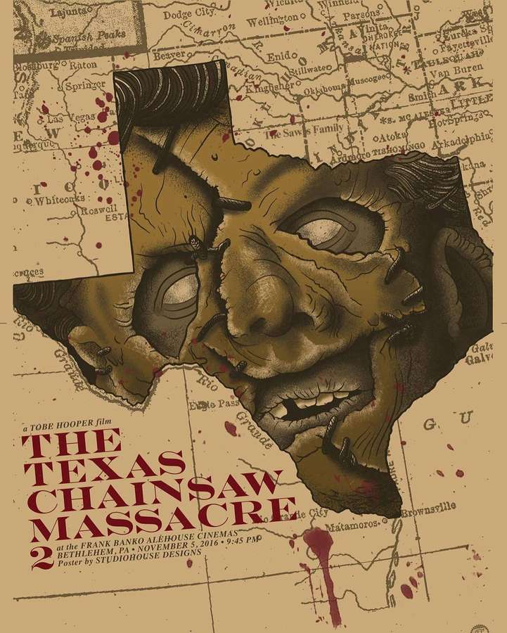 Un póster de película de terror con un rostro distorsionado en un mapa de Texas con salpicaduras de sangre. — Fondos de Masacre Fondos de pantalla