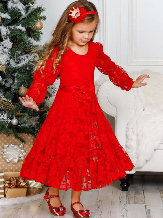 Gaun Renda Merah Wallpaper