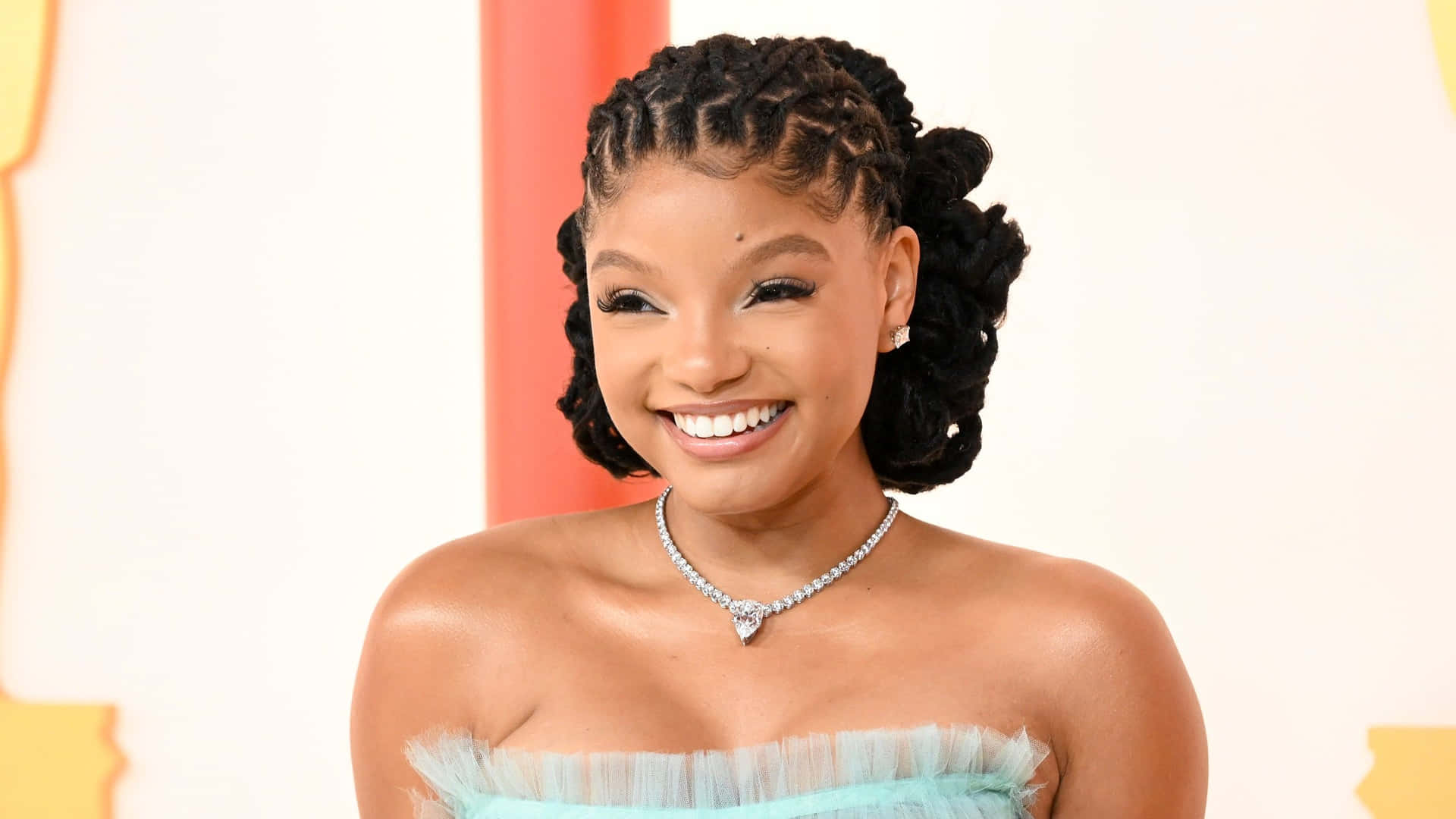 Halle Bailey Fond d'écran