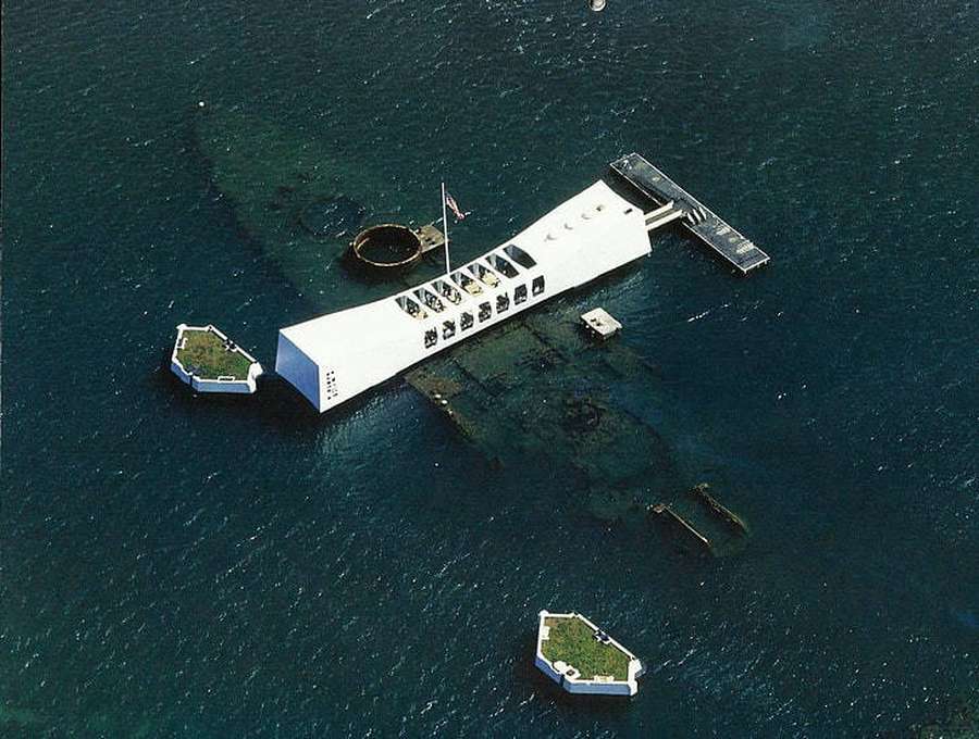 USS Arizona Memorial floating above sunken battleship in Pearl Harbor. — Harbor Background