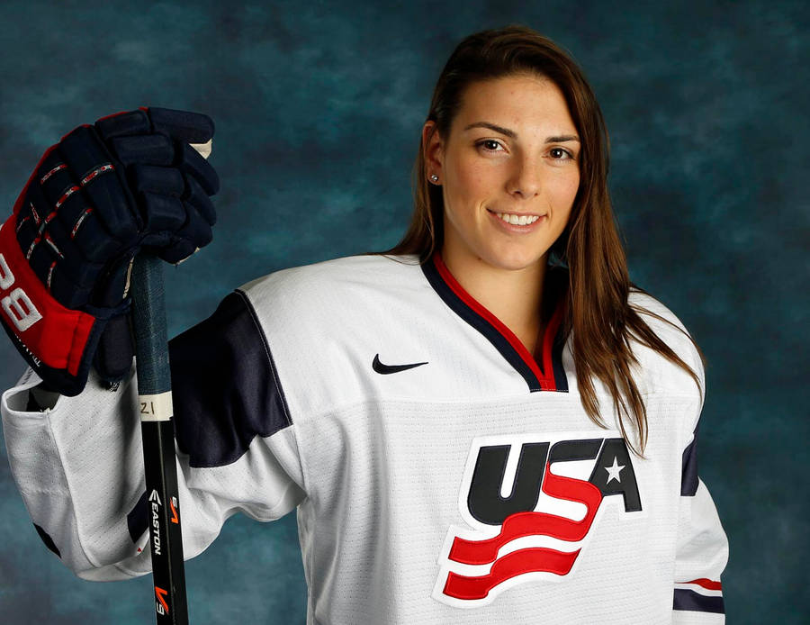 Hilary Knight Achtergrond